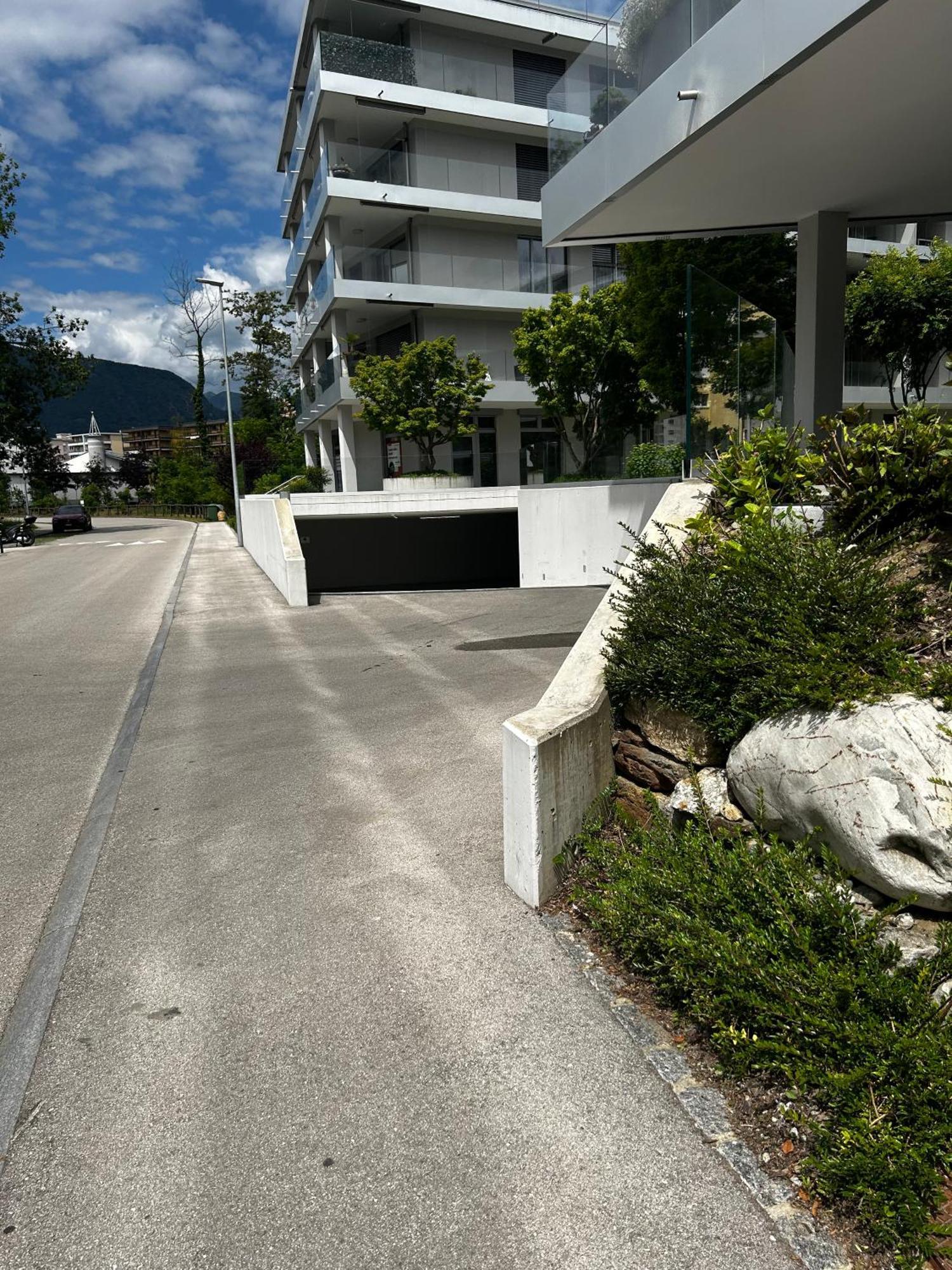 Family Apartment, Near The Beach Whit Private Park Locarno Exterior foto